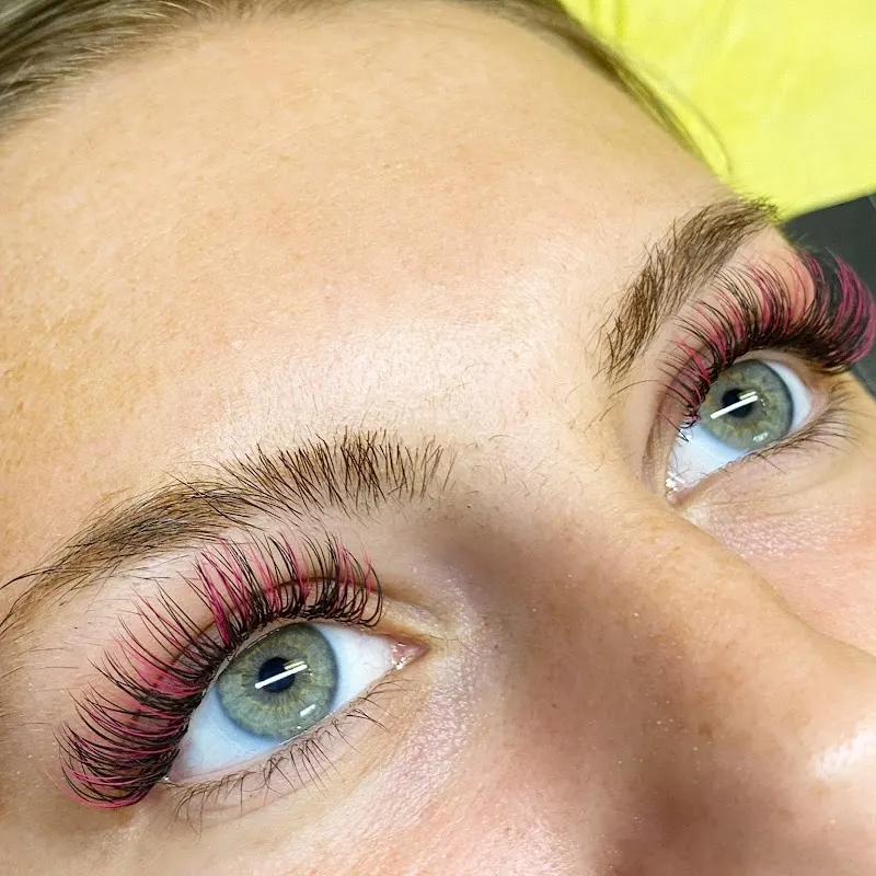 Flirt & Flutter Eyelash Salon — Beauty salon in Midwest City